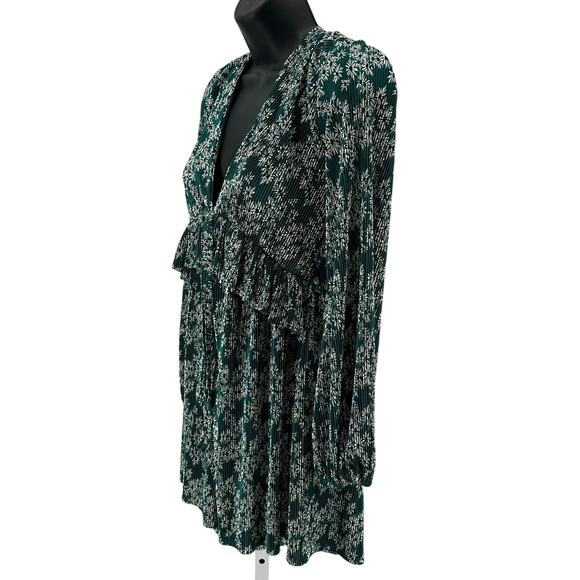 Topshop Romper WMNS 2 Floral Green Deep V-Neck Pleated Wide Leg Satin One Piece - Picture 4 of 8